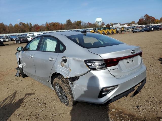 3KPF24AD7LE****** - 2020 KIA FORTE FE SILVER photo 3