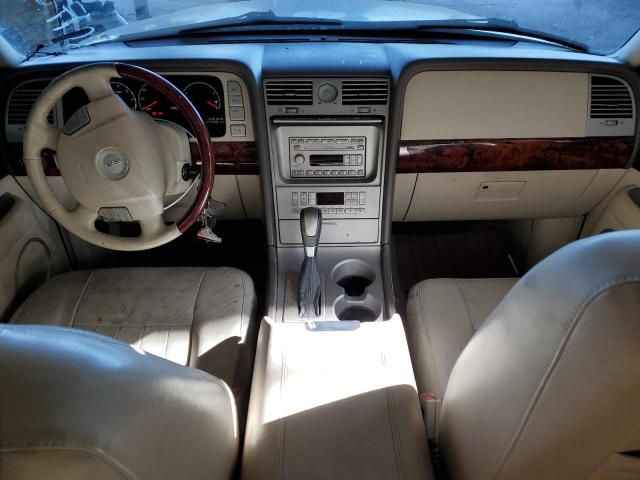 5LMFU27R04LJ28170 - 2004 LINCOLN NAVIGATOR 黑色 照片 8