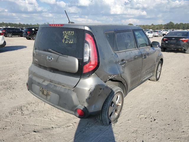 KNDJN2A27F7121514 - 2015 KIA SOUL GRAY photo 4