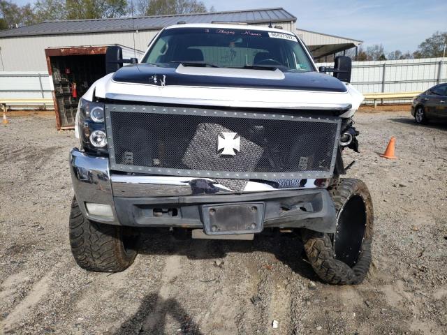 1GCHK23K68F202534 - 2008 CHEVROLET 2500 HD WHITE photo 5