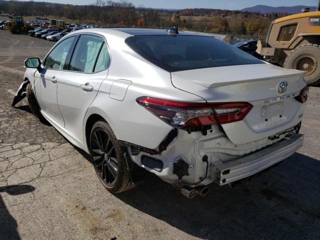 4T1K61AK5MU583026 - 2021 TOYOTA CAMRY XSE WHITE photo 3