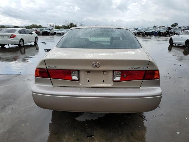 JT2BG22KXY0524582 - 2000 TOYOTA CAMRY CE BEIGE photo 6