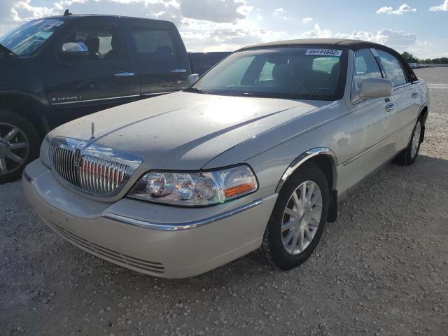 1LNHM81W07Y638619 - 2007 LINCOLN TOWN CAR S BEIGE photo 2