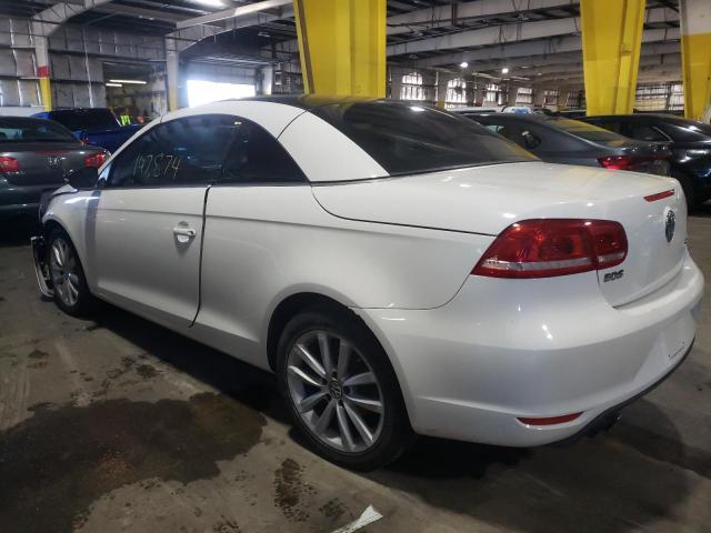 WVWBW7AH7CV003649 - 2012 VOLKSWAGEN EOS KOMFOR WHITE photo 3