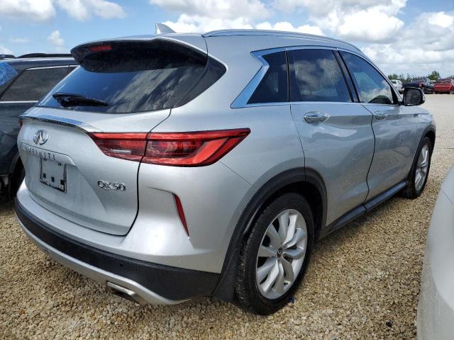 3PCAJ5M18KF107450 - 2019 INFINITI QX50 ESSEN SILVER photo 4