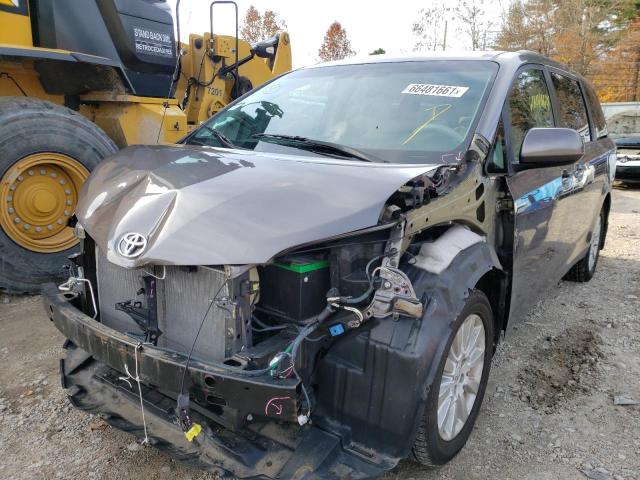 5TDJK3DC3DS069014 - 2013 TOYOTA SIENNA LE GRAY photo 2