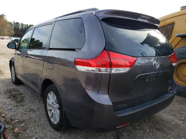 5TDJK3DC3DS069014 - 2013 TOYOTA SIENNA LE GRAY photo 3