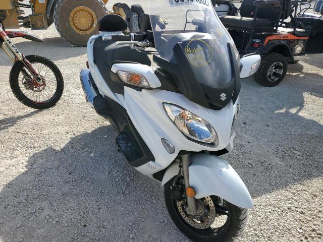 JS1CP51BXD2100441 - 2013 SUZUKI AN650 A WHITE photo 1