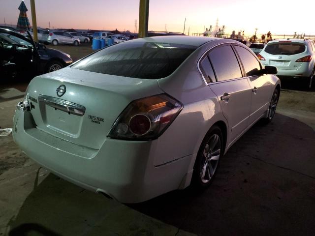 1N4BL2AP5BC128880 - 2011 NISSAN ALTIMA SR WHITE photo 4