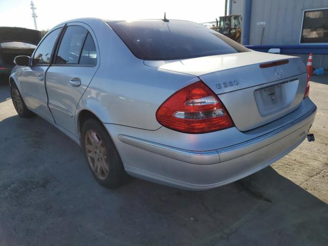 WDBUF65J04A430520 - 2004 MERCEDES-BENZ E 320 SILVER photo 2