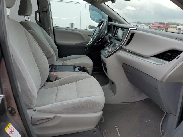 5TDKZ3DCXKS991468 - 2019 TOYOTA SIENNA LE GRAY photo 5