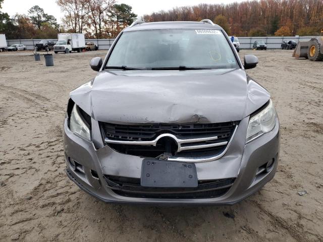 WVGBV7AX9AW513398 - 2010 VOLKSWAGEN TIGUAN SE GRAY photo 5