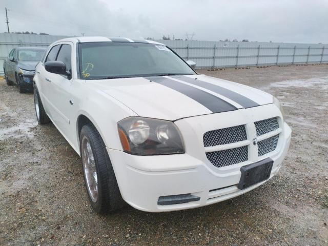 2D4FV47T96H359308 - 2006 DODGE MAGNUM SE WHITE photo 1