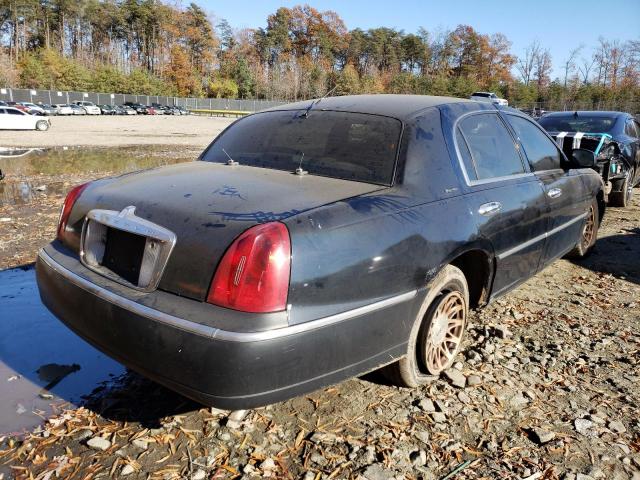 1LNFM81W8WY696502 - 1998 LINCOLN TWN CR SIG BLACK photo 4