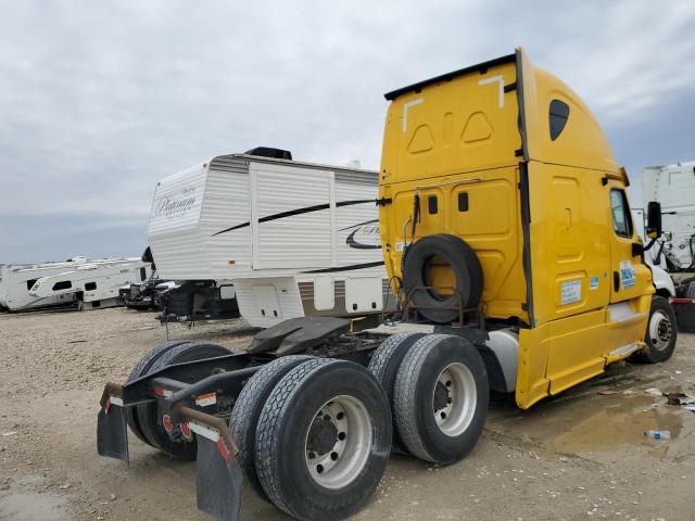 1FUJGLDR5DSBU5826 - 2013 FREIGHTLINER CASCADIA 1 YELLOW photo 3