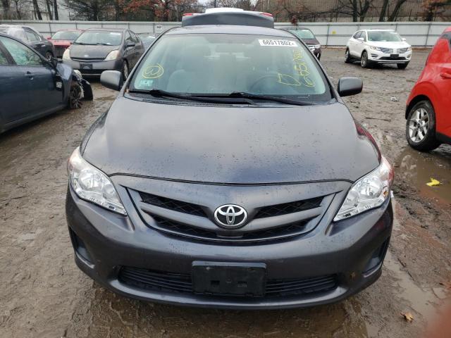 2T1BU4EEXCC899811 - 2012 TOYOTA COROLA GRAY photo 5