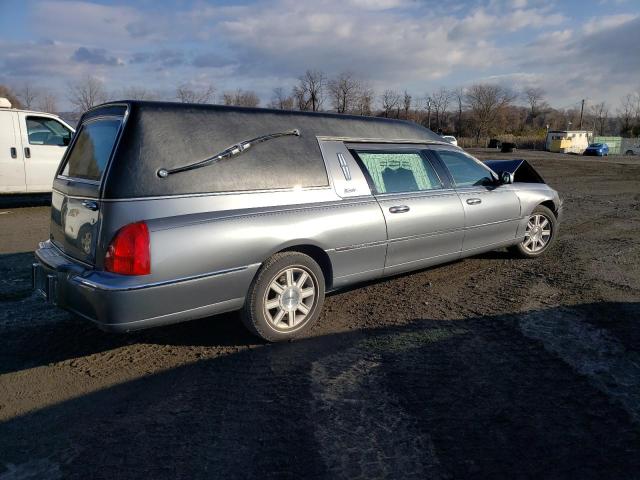 1LJFM88W17Y620886 - 2007 LINCOLN TOWN CAR E GRAY photo 3