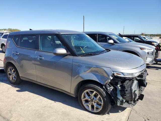 KNDJ23AU1N7810009 - 2022 KIA SOUL LX SILVER photo 4