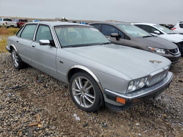 SAJFY1747LC613464 - 1990 JAGUAR XJ6 BASELI SILVER photo 1