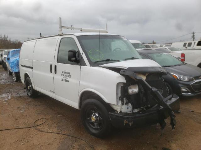 1GCEG15XX31190952 - 2003 CHEVROLET EXPRESS G1 WHITE photo 1