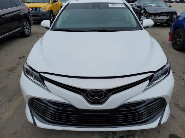 4T1B11HK8KU160913 - 2019 TOYOTA CAMRY L AU WHITE photo 5