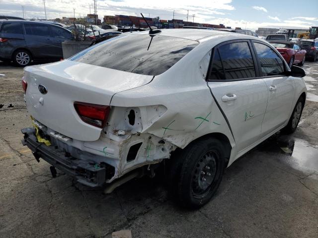 3KPA24AB7KE233695 - 2019 KIA RIO S WHITE photo 4