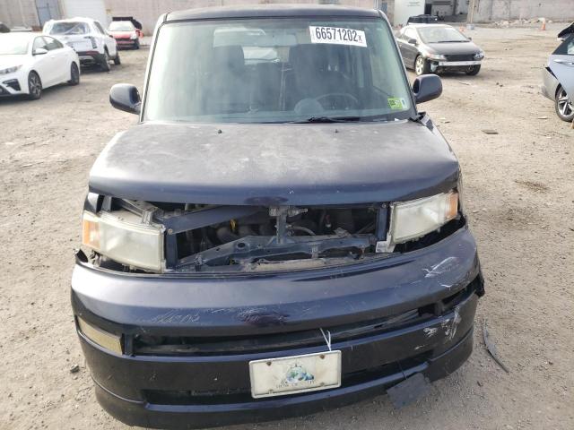 JTLKT324550211028 - 2005 TOYOTA SCION XB შავი ფოტო 9