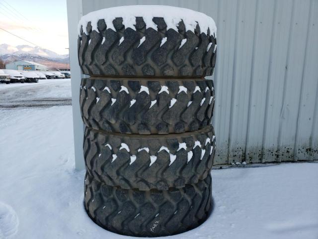 undefined - 2000 OTHR TIRES BLACK photo 2