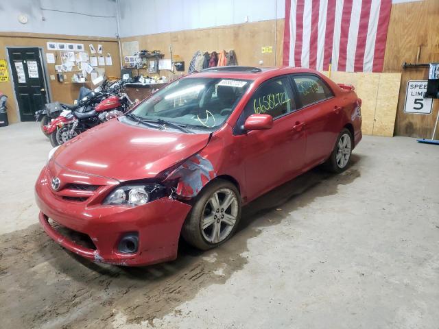 2T1BU4EE0DC930677 - 2013 TOYOTA MATRIX-4 C RED photo 2