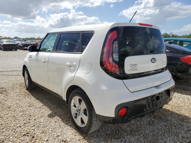 KNDJN2A23J7612266 - 2018 KIA SOUL WHITE photo 3