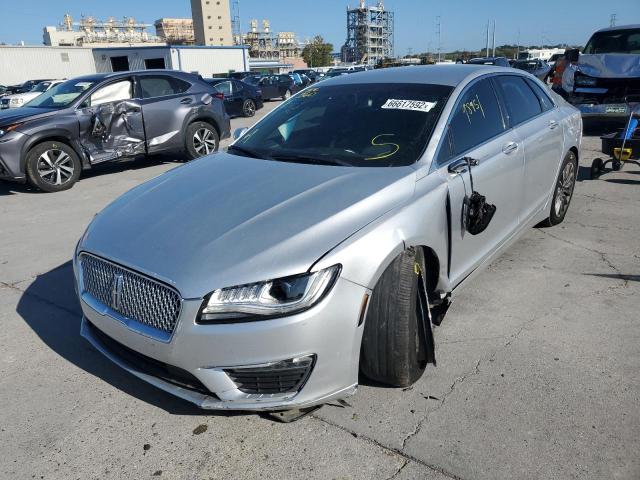 3LN6L5A94HR664773 - 2017 LINCOLN MKZ PREMIE SILVER photo 2