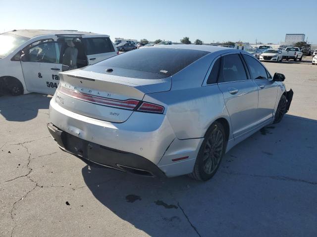 3LN6L5A94HR664773 - 2017 LINCOLN MKZ PREMIE SILVER photo 4