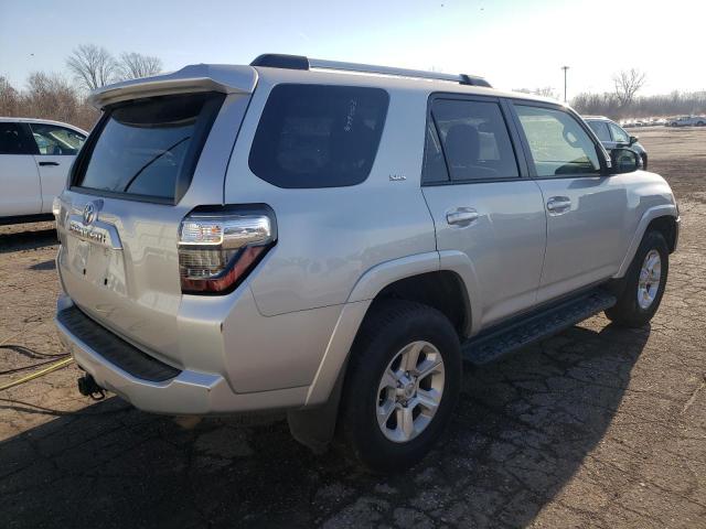 JTENU5JR4M5931111 - 2021 TOYOTA 4RUNNER SR 银色 照片 3