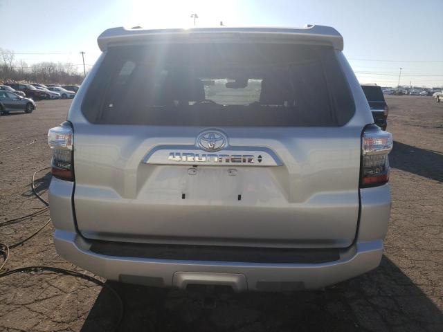 JTENU5JR4M5931111 - 2021 TOYOTA 4RUNNER SR 银色 照片 6