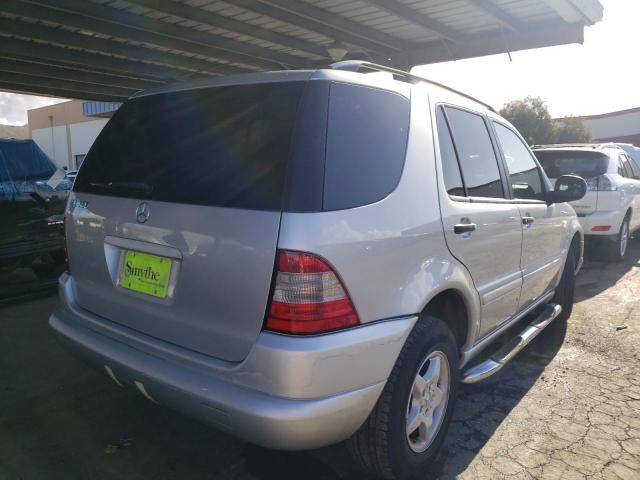 4JGAB54E7YA214566 - 2000 MERCEDES-BENZ ML 320 SILVER photo 4