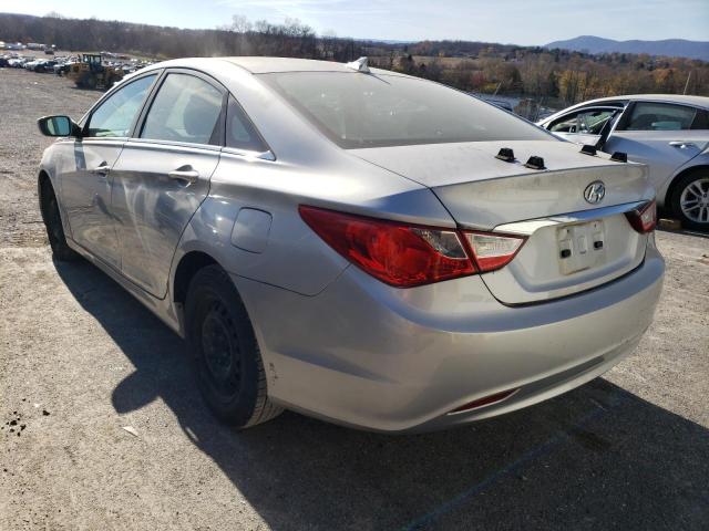 5NPEB4AC0CH375300 - 2012 HYUNDAI SONATA GLS SILVER photo 3