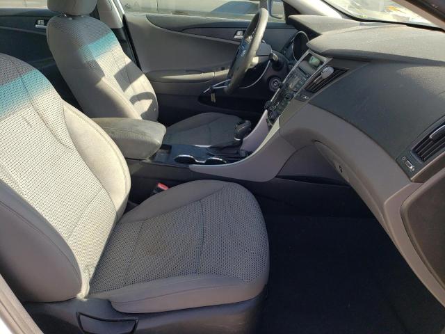 5NPEB4AC0CH375300 - 2012 HYUNDAI SONATA GLS SILVER photo 5