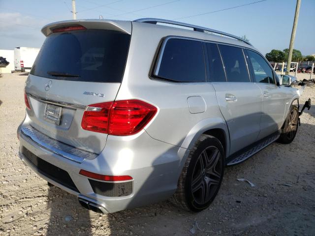 4JGDF7EE5EA355837 - 2014 MERCEDES-BENZ GL 63 AMG SILVER photo 4