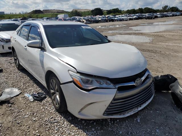 4T1BK1FK5HU585319 - 2017 TOYOTA CAMRY XSE WHITE photo 4