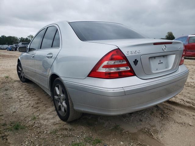 WDBRF87H57F887777 - 2007 MERCEDES-BENZ C 350 4MAT SILVER photo 3