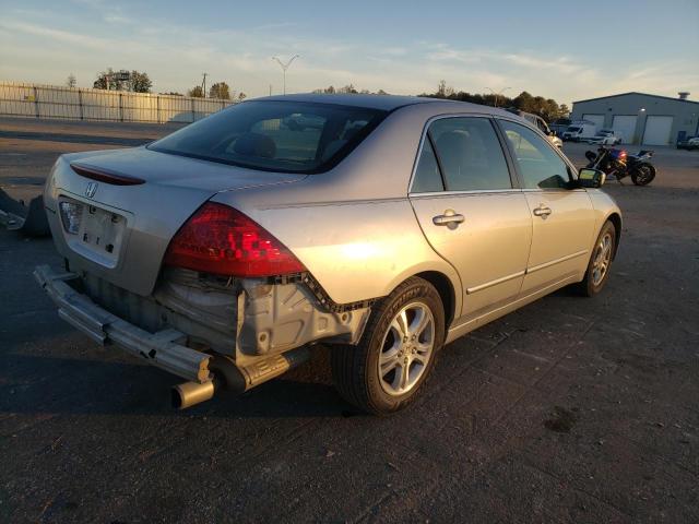 1HGCM56357A199049 - 2007 HONDA ACCORD SE SILVER photo 4