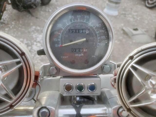 1HFSC1816NA603108 - 1992 HONDA VT1100 C SILVER photo 8