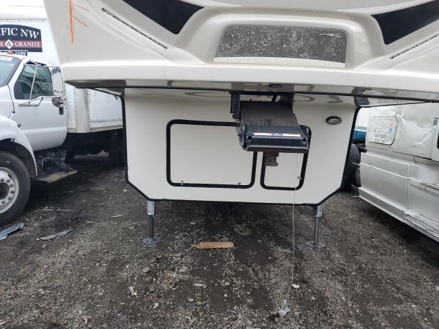 4YDF37922K4700352 - 2019 KEYSTONE MONTANA BEIGE photo 7