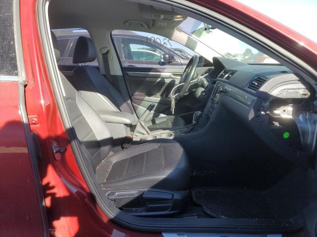1VWDT7A39HC062675 - 2017 VOLKSWAGEN PASSAT R-L RED photo 5