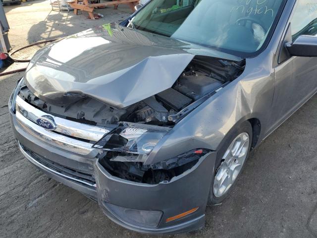 3FAHP0HA2AR294391 - 2010 FORD FUSION SE GRAY photo 9