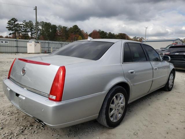 1G6KH5E64BU139235 - 2011 CADILLAC DTS PREMIU SILVER photo 4