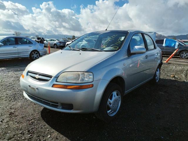KL1TD52665B326193 - 2005 CHEVROLET AVEO BASE SILVER photo 2