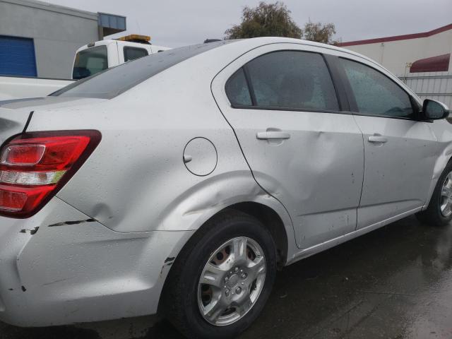 1G1JB5SH3J4106086 - 2018 CHEVROLET SONIC LS SILVER photo 9
