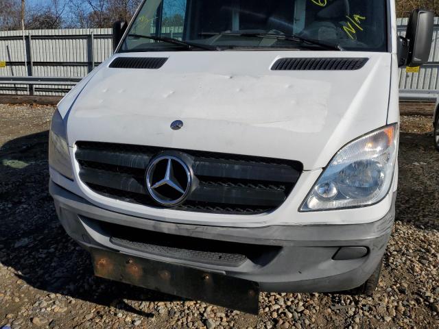 WD3PE8CB4C5685844 - 2012 MERCEDES-BENZ SPRINTER 2 WHITE photo 9