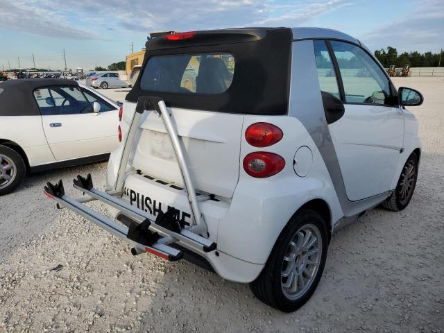 WMEEK3BA4DK586608 - 2013 SMART FORTWO PAS WHITE photo 3